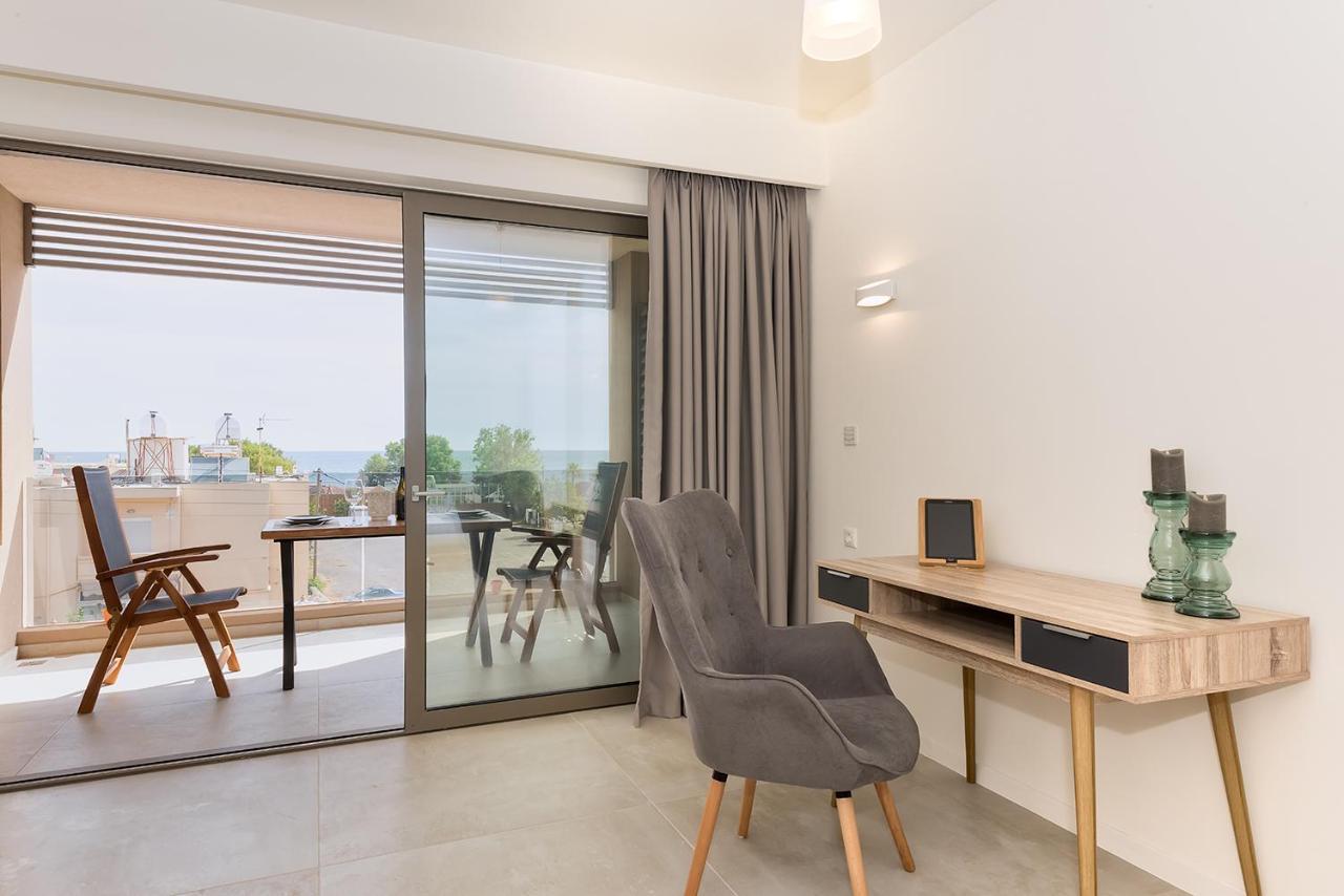 Lilium Luxury Suites Agia Marina Exteriér fotografie