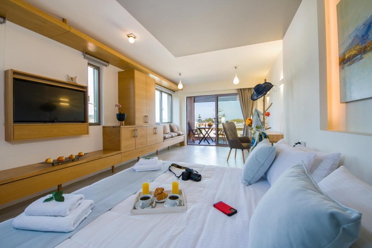 Lilium Luxury Suites Agia Marina Exteriér fotografie